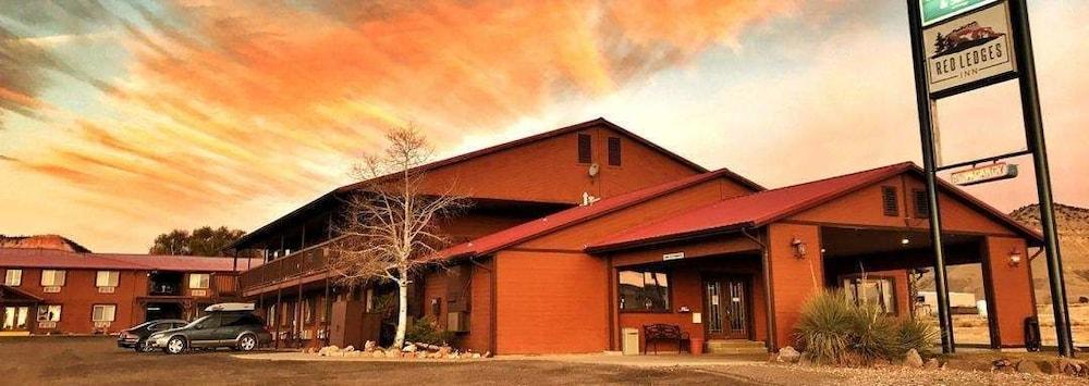 Red Ledges Inn photo 43