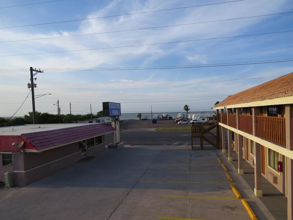 Executive Inn and Suites photo 51