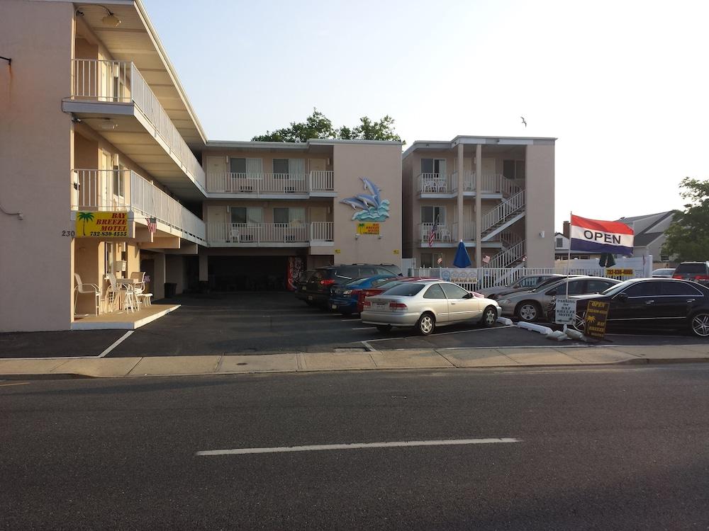 Bay Breeze Motel photo 19