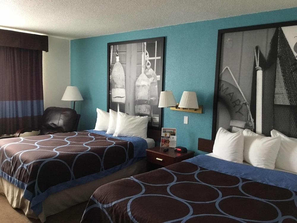Super 8 by Wyndham Portland ME photo 7