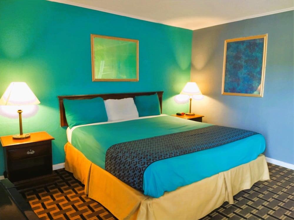 Grand View Plaza Inn & Suites photo 71