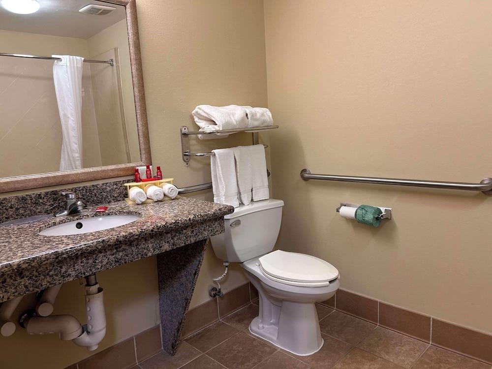 Express Inn Leesville Ft Johnson, SureStay Collection by BW photo 28