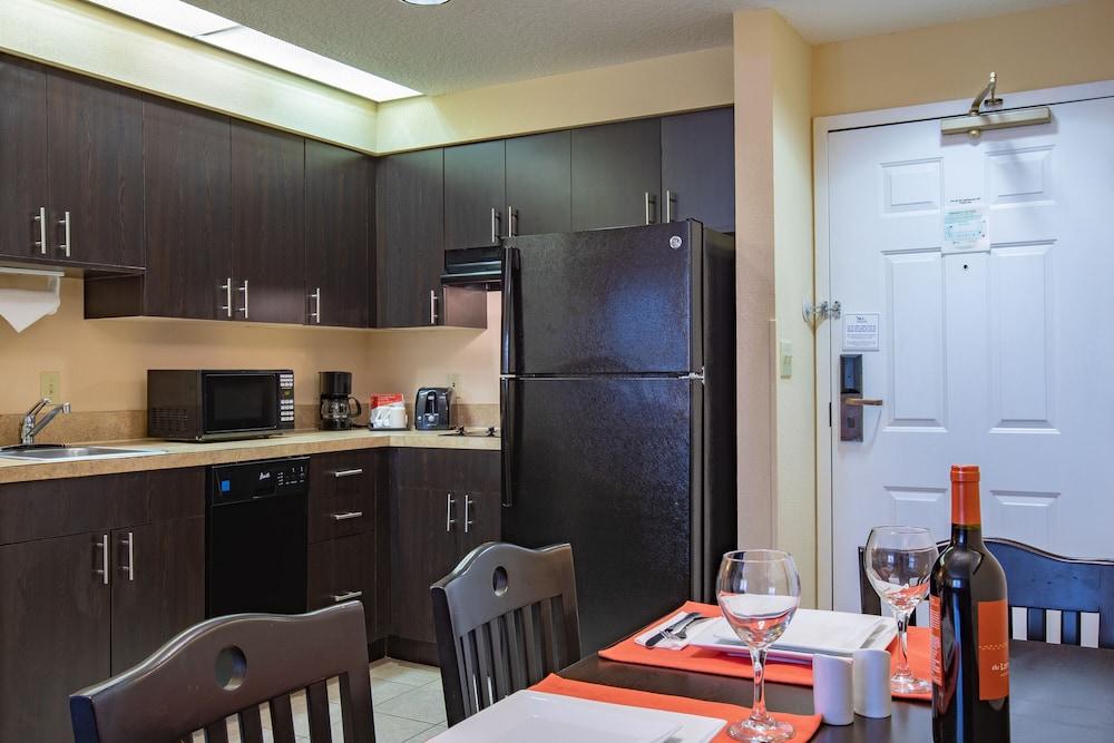 staySky Suites - I Drive Orlando photo 30
