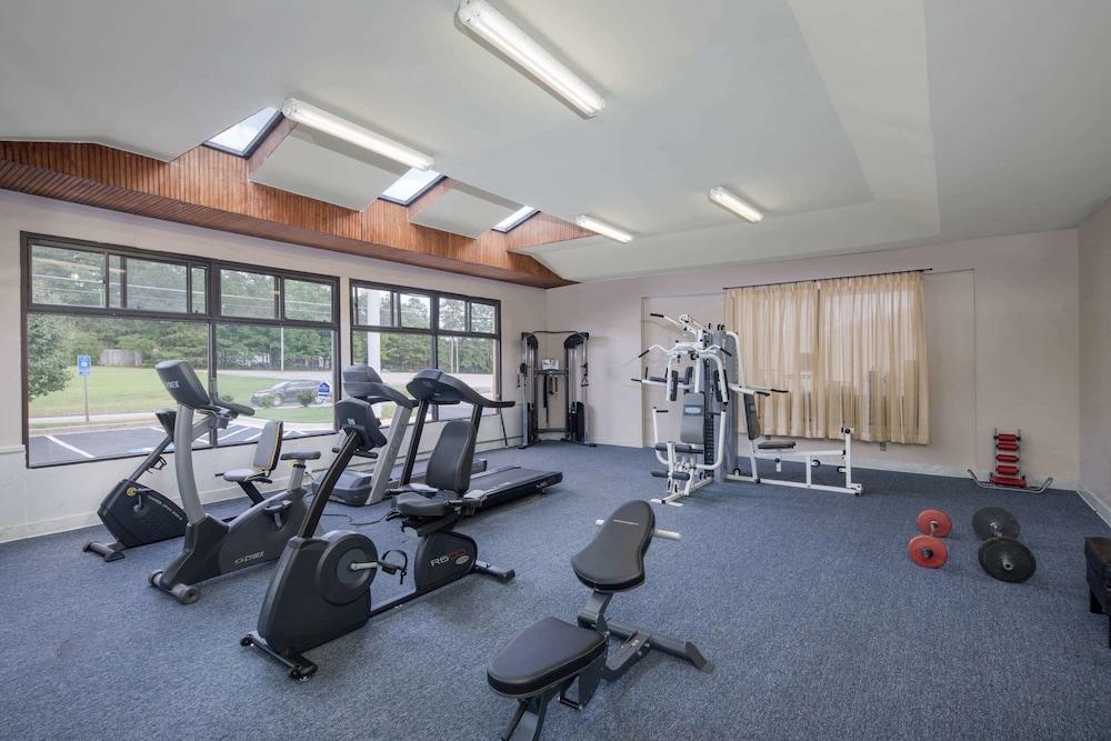 Baymont Inn and Suites Douglasville Atlanta photo 12