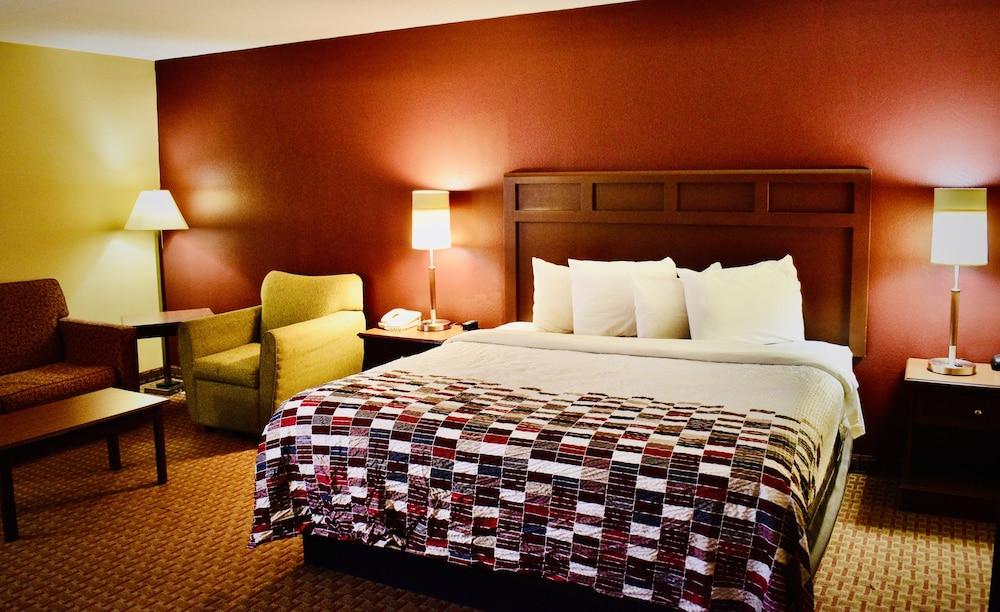 Red Roof Inn & Suites Little Rock photo 19