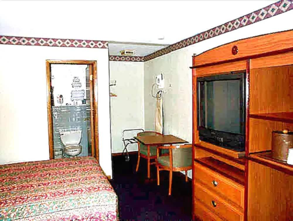 Wesley Inn & Suites photo 3