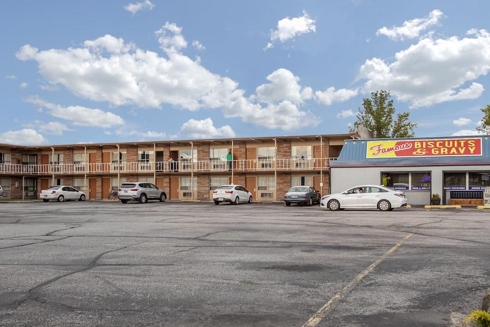 Budget Inn Boise photo 1