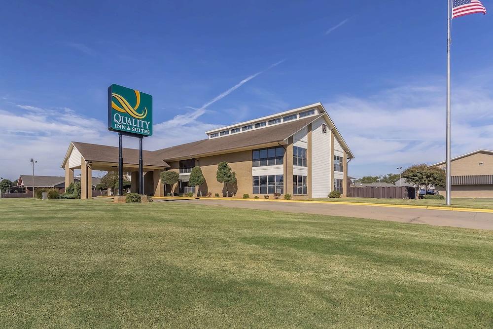 Quality Inn & Suites Stuttgart North photo 60