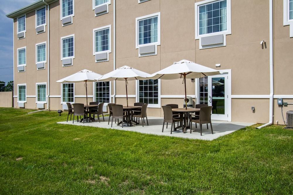 Cobblestone Inn & Suites - Vinton photo 20