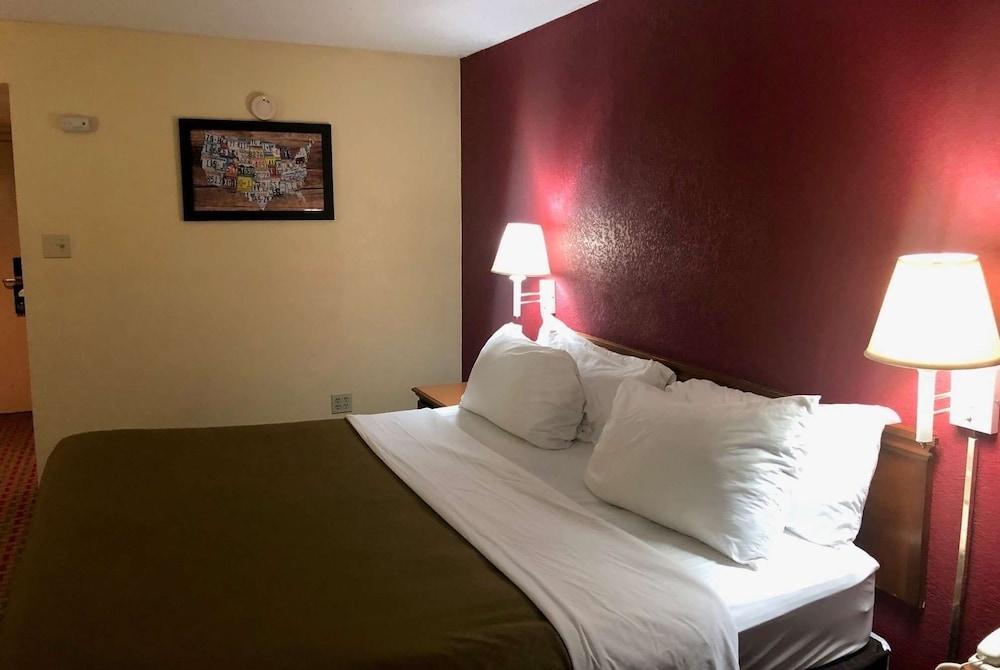 Days Inn by Wyndham Jersey City / NYC Area photo 11