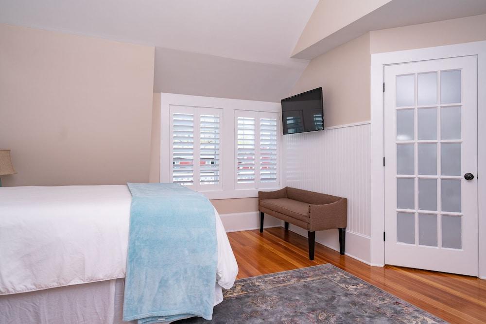 Marginal Way House Hotel photo 8
