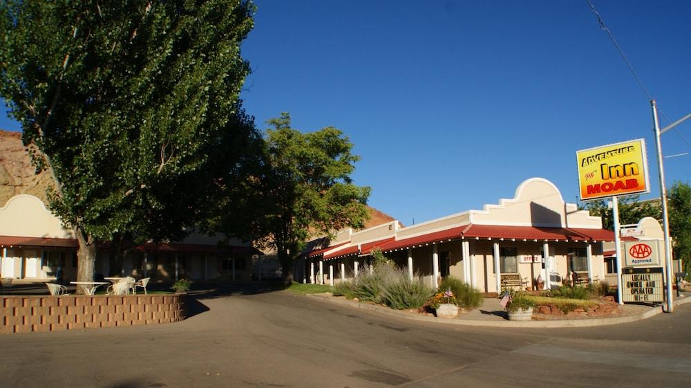 Adventure Inn & Motel photo 30