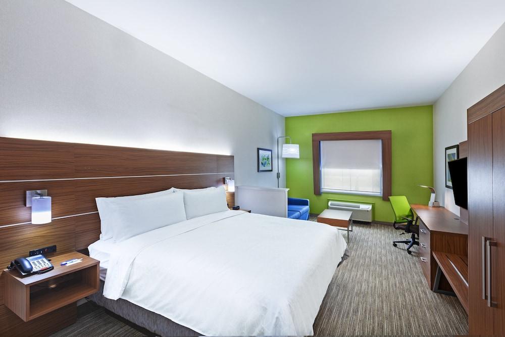 Holiday Inn Express and Suites Longview South I20 by IHG photo 5