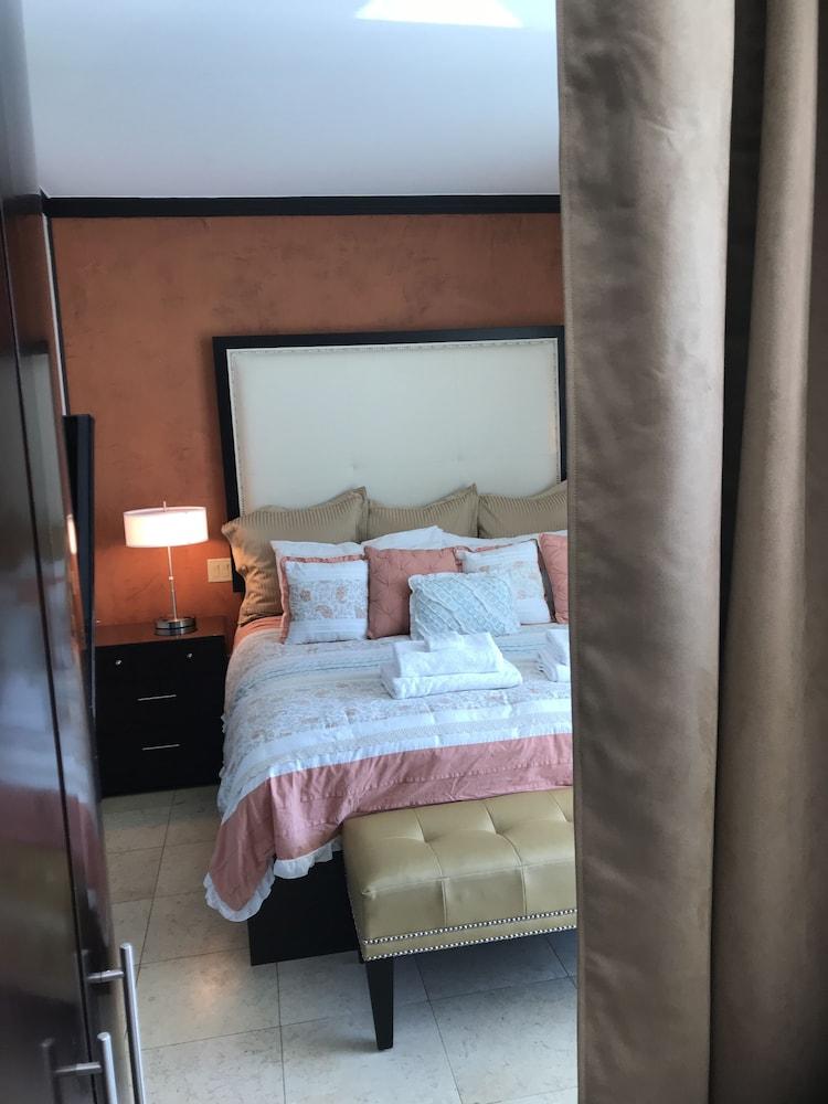 De Soleil Hotel on Ocean Drive photo 4