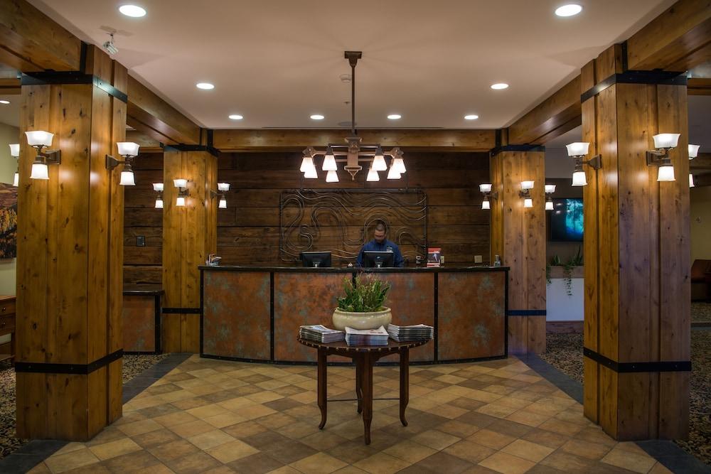 The Lodge at Mountaineer Square, A Vail Resorts Property — hotel in Crested Butte