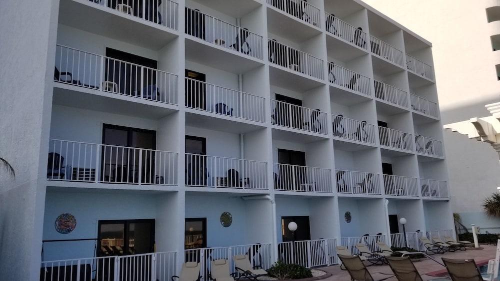 Beachside Hotel photo 28