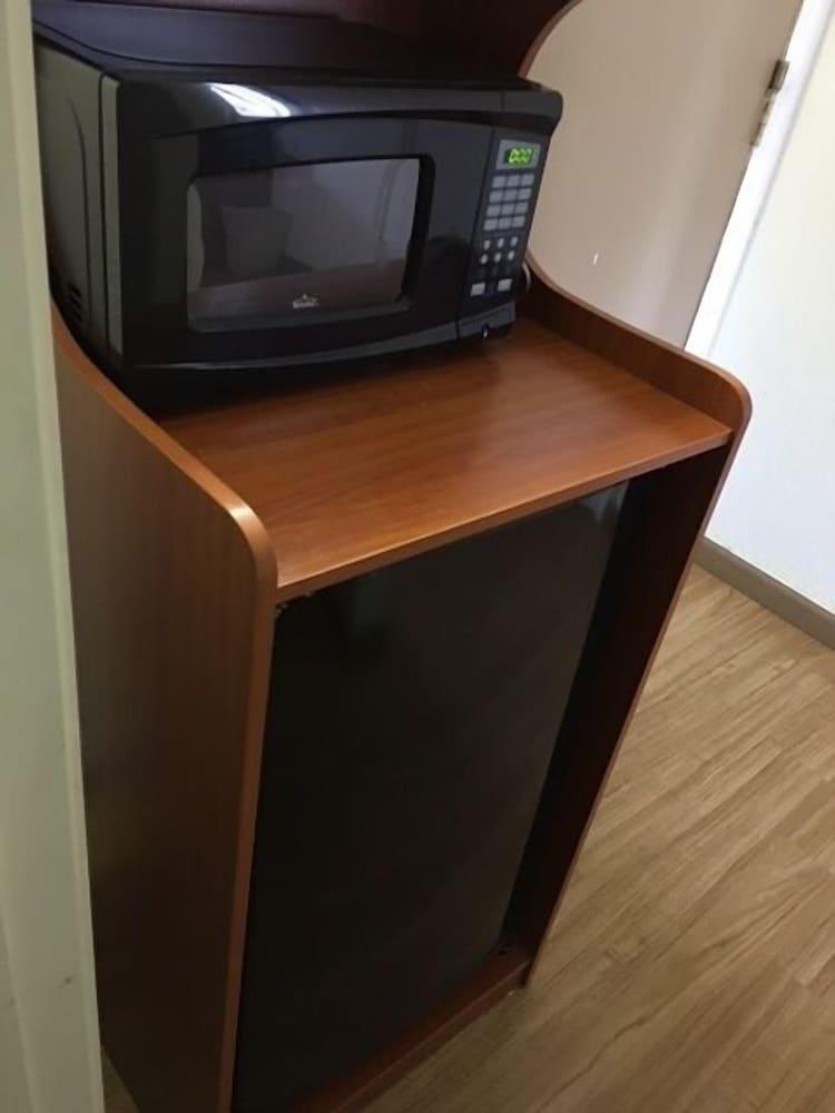 Americas Best Value Inn Marion, IL photo 13