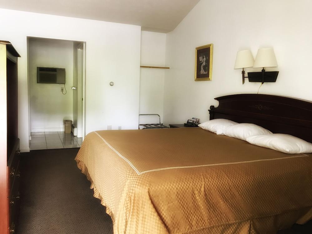 Exit 5 Resort & Condominium photo 47