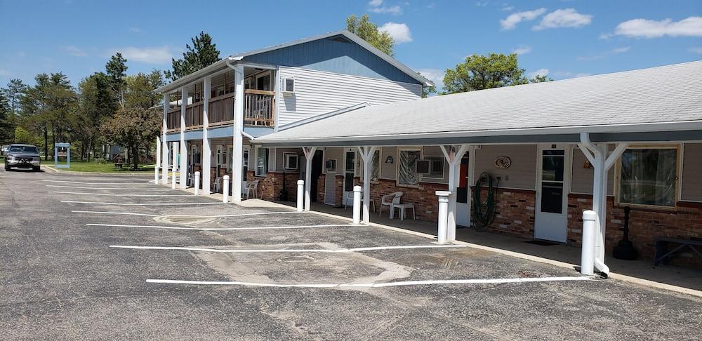River Country Motor Lodge photo 13