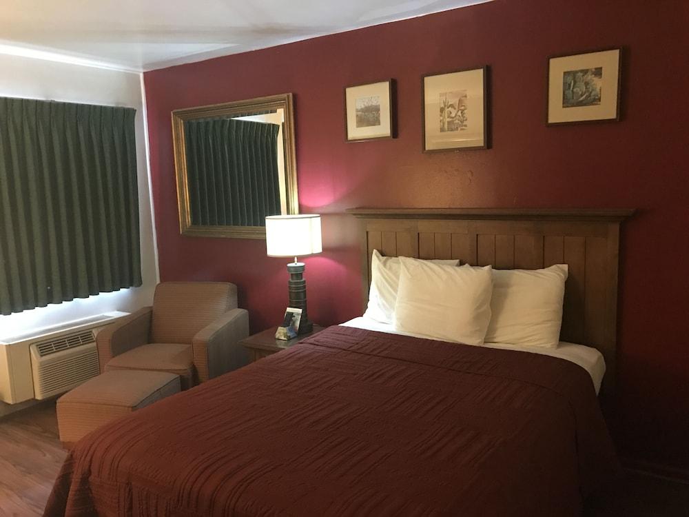 Canyonlands Motor Inn photo 15
