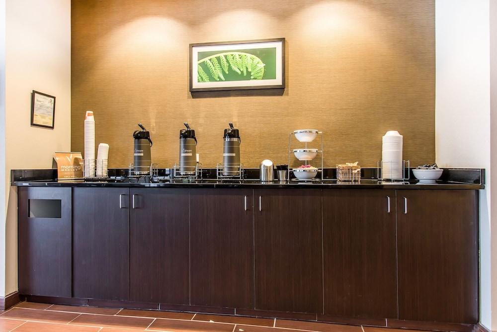 Comfort Suites Leesville near Fort Johnson photo 37