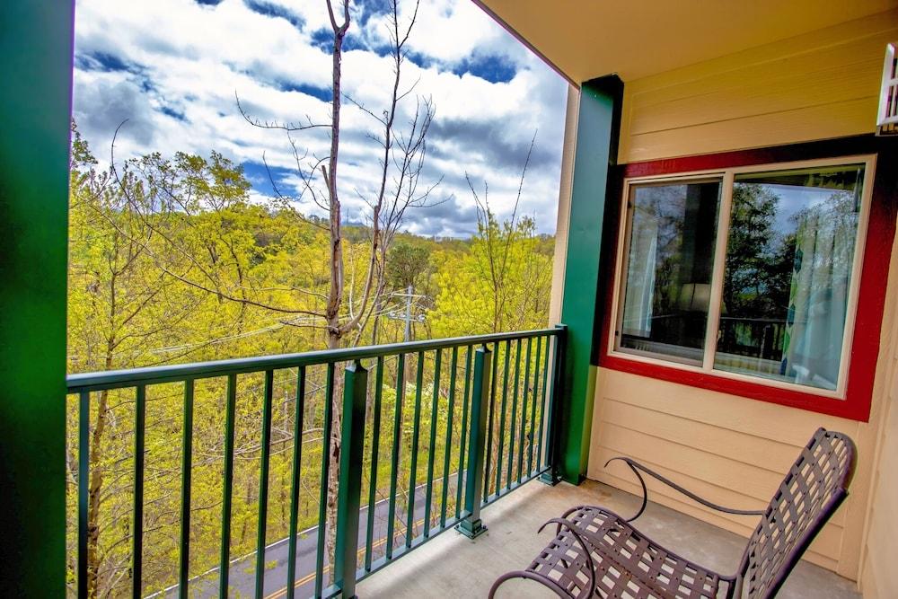 Laurel Point Resort photo 15