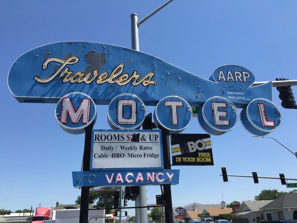 Travelers Motel photo 9