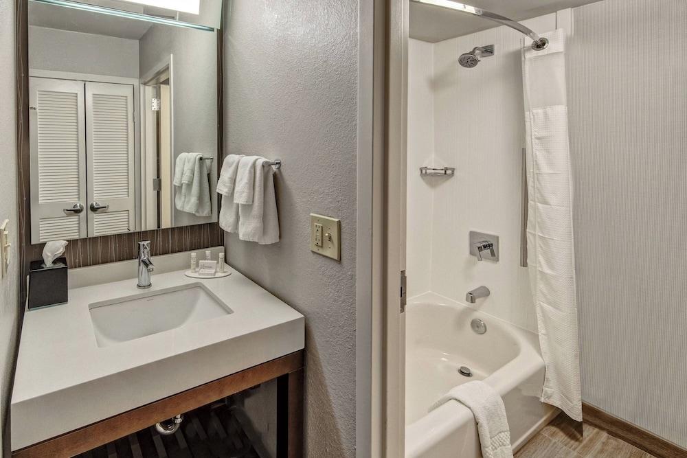 Courtyard By Marriott Vanderbilt-West End photo 23