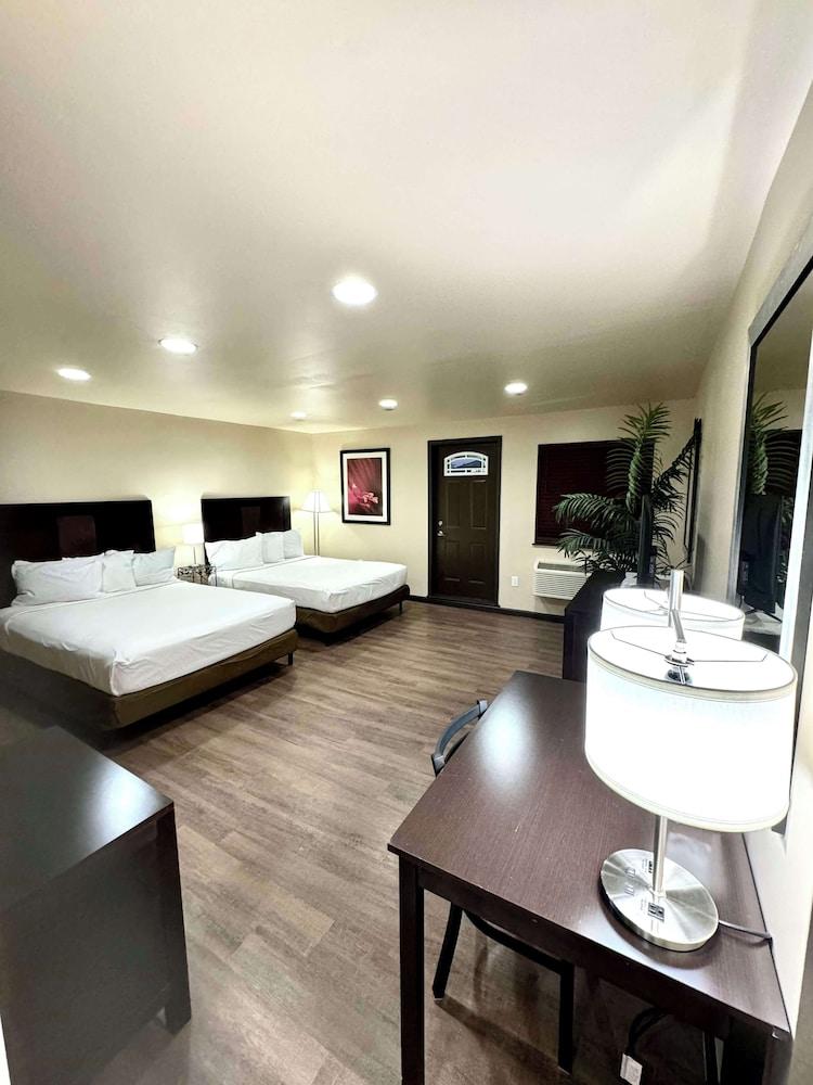 Americas Best Value Inn Marquette photo 24