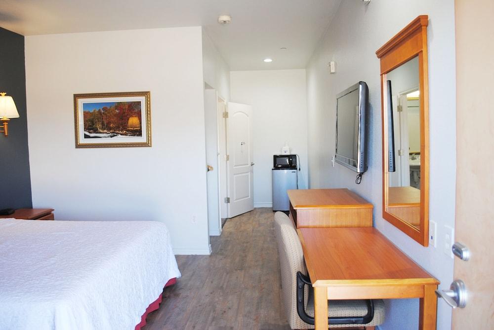 Bestway Inn photo 12