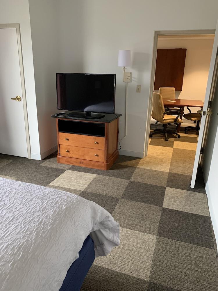 Comfort Inn & Suites Mt. Holly - Westampton photo 36