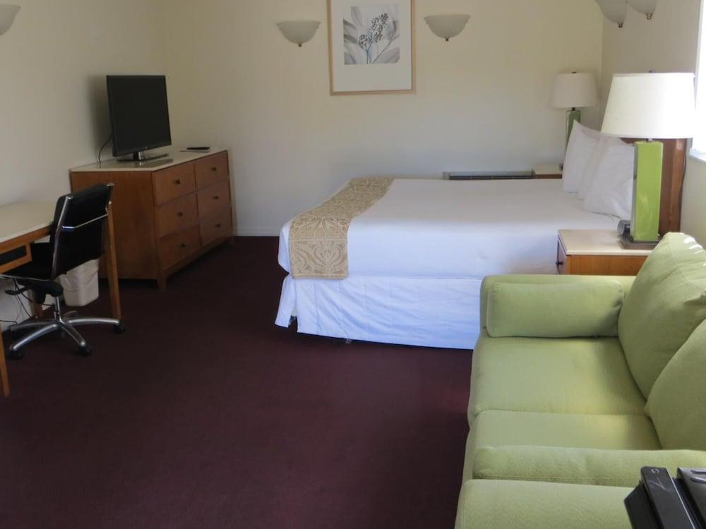 The Central Motel photo 11