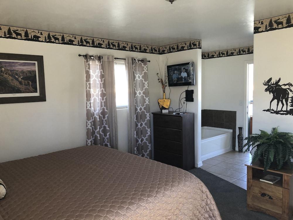 Rustic Inn Motel photo 79