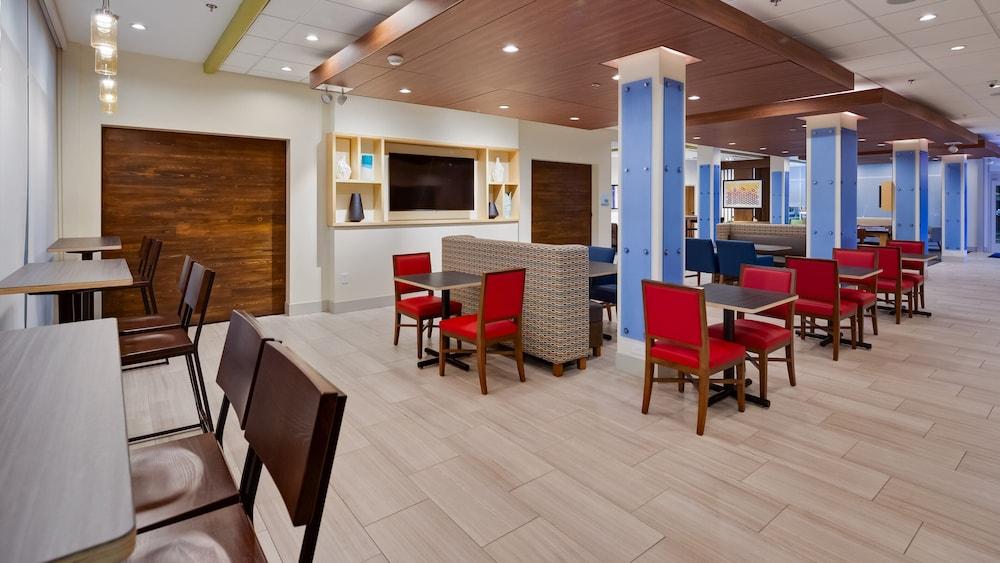 Holiday Inn Express & Suites Latta by IHG photo 24