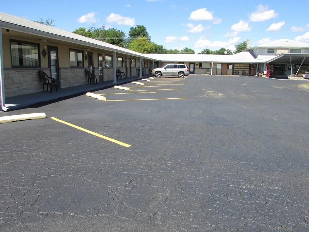 Gas Lite Motel photo 40