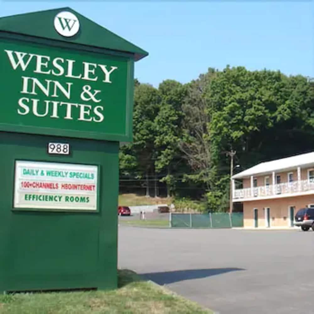 Wesley Inn & Suites photo 11