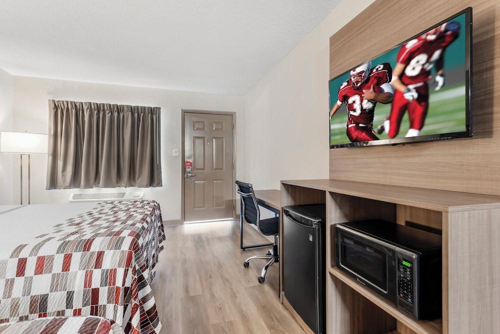 Red Roof Inn Kissimmee photo 12