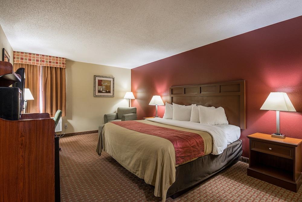 Red Roof Inn & Suites Little Rock photo 40