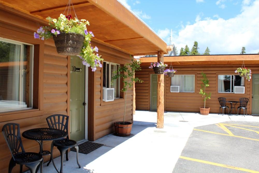 Elkhorn Cabins And Inn photo 1