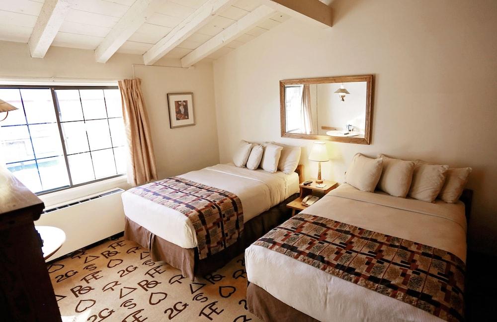 Dude Rancher Lodge photo 15