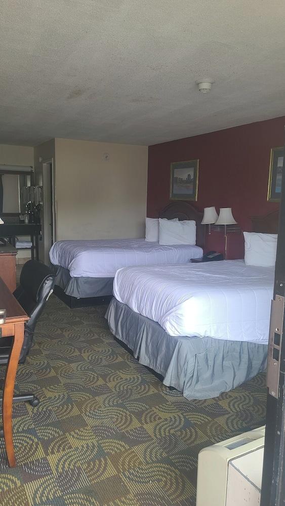 Days Inn by Wyndham Newton MS/I-20 photo 6