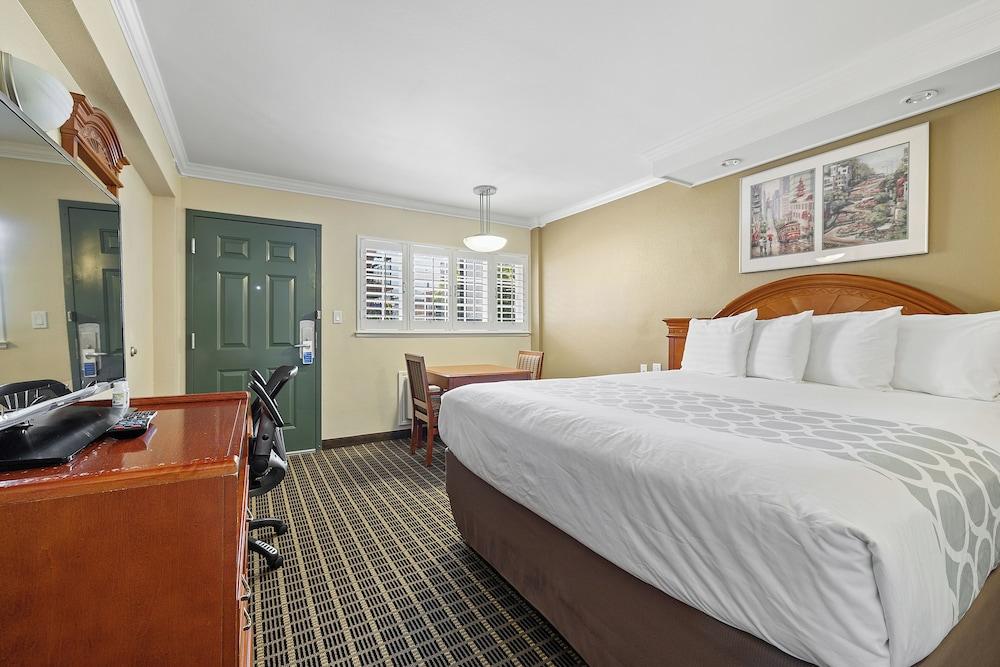 Alexis Park Hotel photo 35