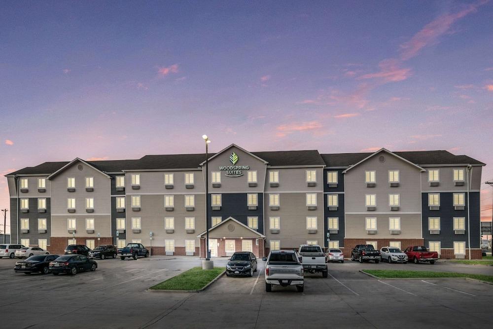 WoodSpring Suites Denton photo 41