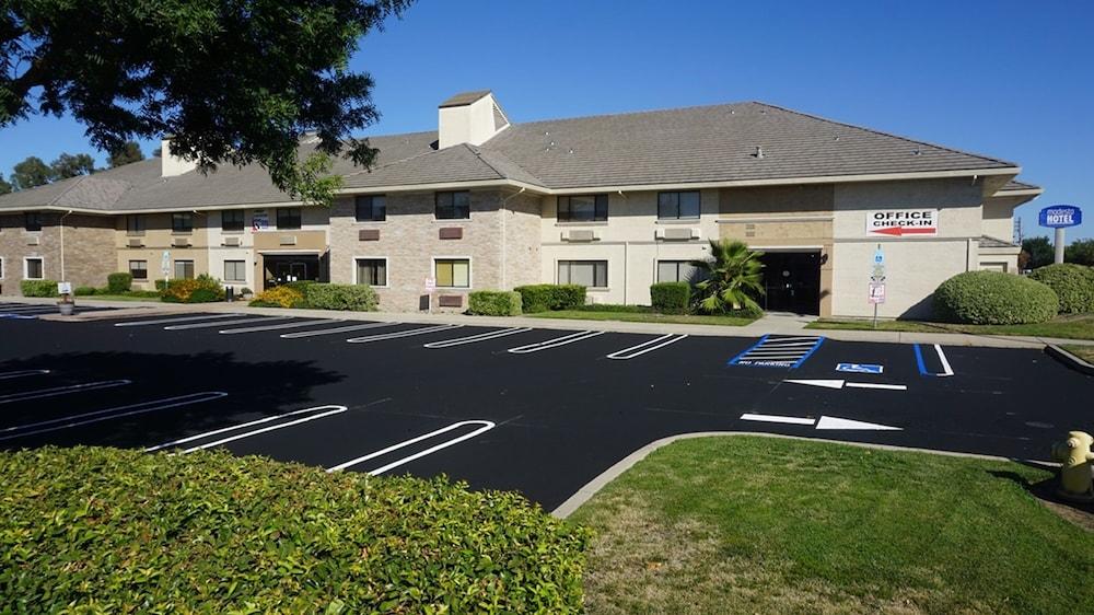 Modesto Hotel photo 1