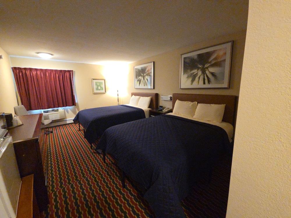 Chesaning Inn & Suites photo 26