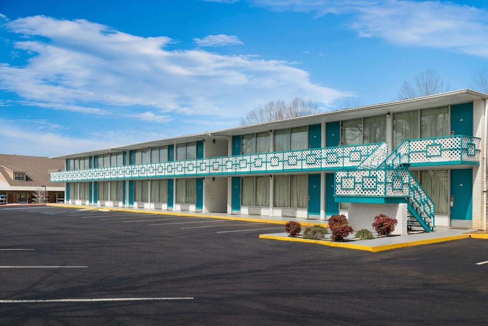 Econo Lodge Clemson - University Area photo 59