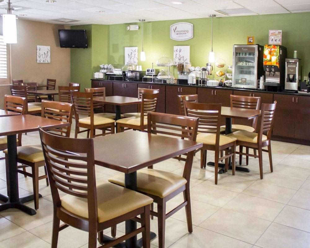 Sleep Inn & Suites Columbus - State University Area photo 11