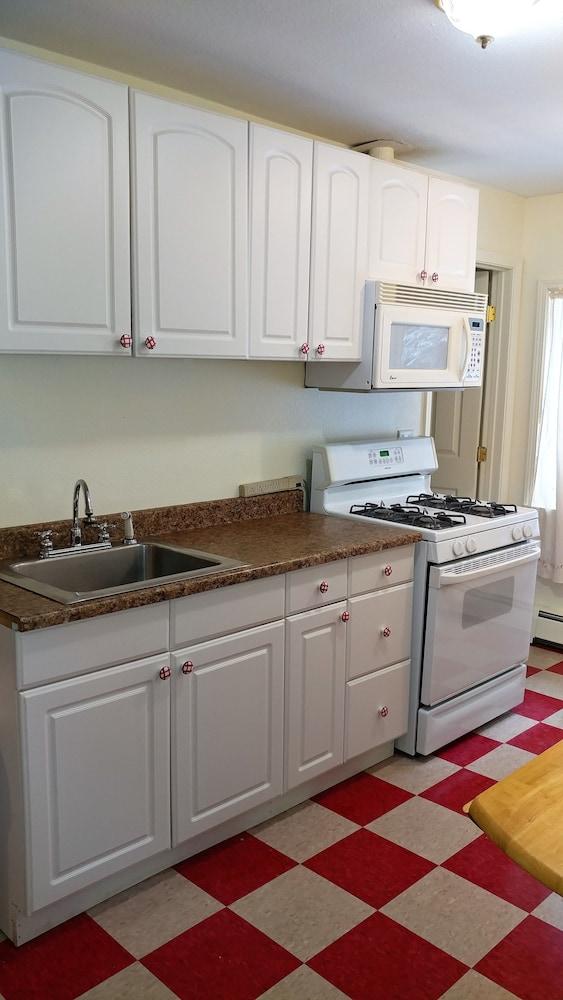 Bird Creek Motel photo 20