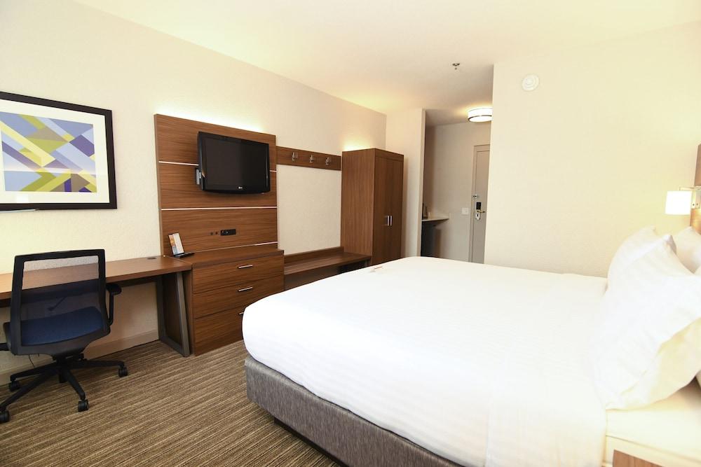 Holiday Inn Express Hotel & Stes Port Clinton-Catawba Island by IHG photo 93