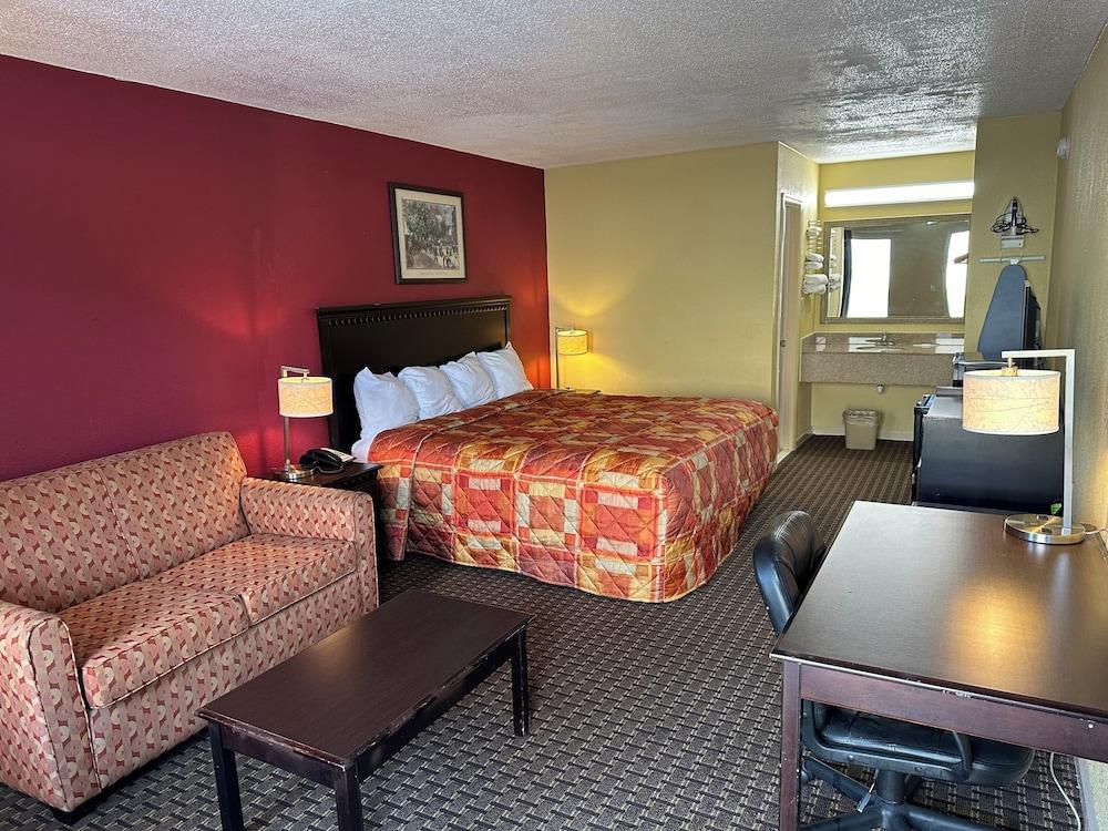 Royal Inn photo 45